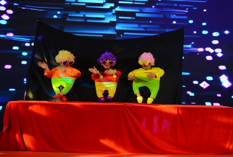 小(xiǎo)人舞1.jpg 小人舞1.jpg